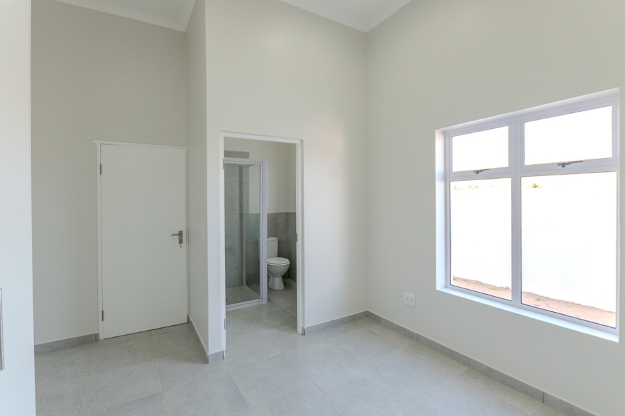 2 Bedroom Property for Sale in Lampiesbaai Western Cape